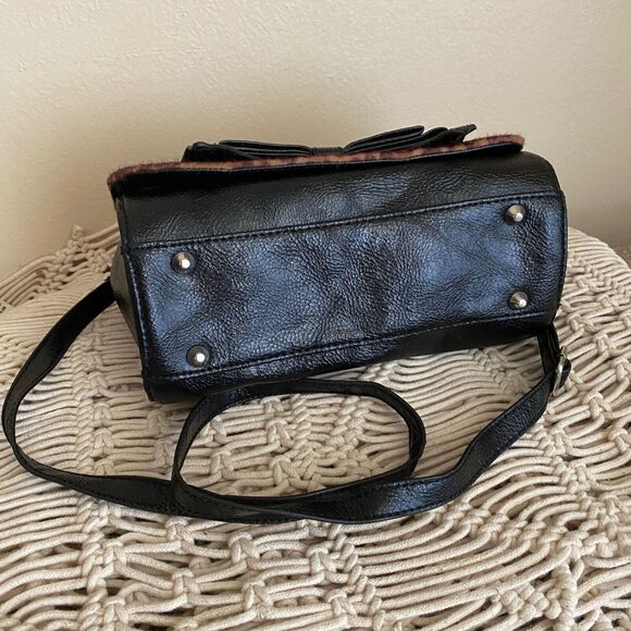 Call It Spring Fuzzy Leopard Print Black Faux Leather Shoulder Handbag Purse - Picture 4 of 7